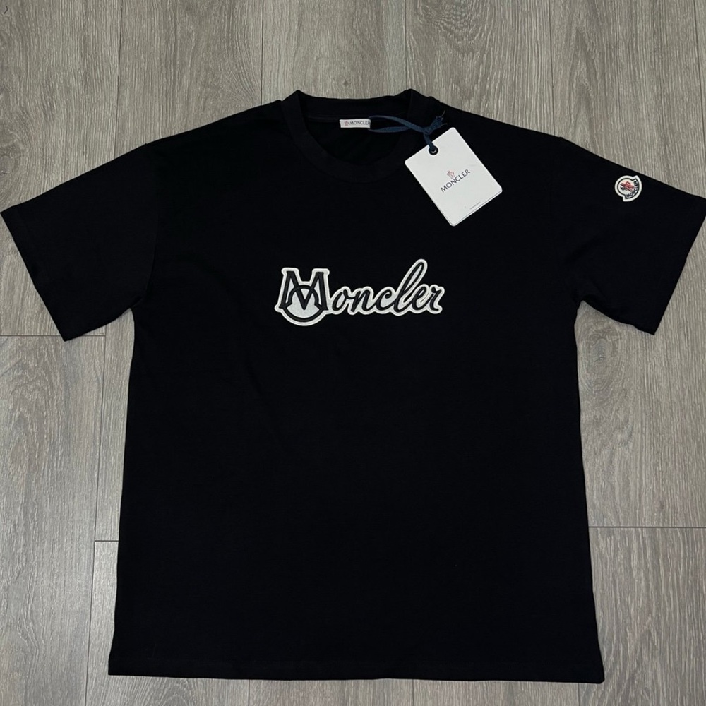 Moncler Classic Black Short Sleeve Tee Small (Oversized)